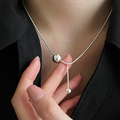 Collana con ciondolo linea