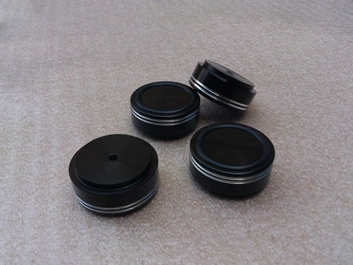 Pezzi nero 17 mm con - *,